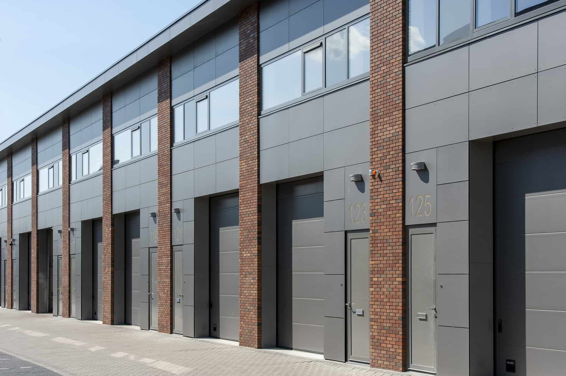 Bedrijfsverzamel&shy;gebouw – Mijdrecht